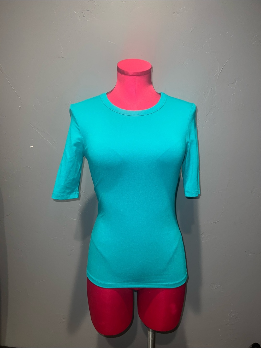 Women’s BOSS TURQUOISE GREEN crewneck mid-ShortSleeve Top!